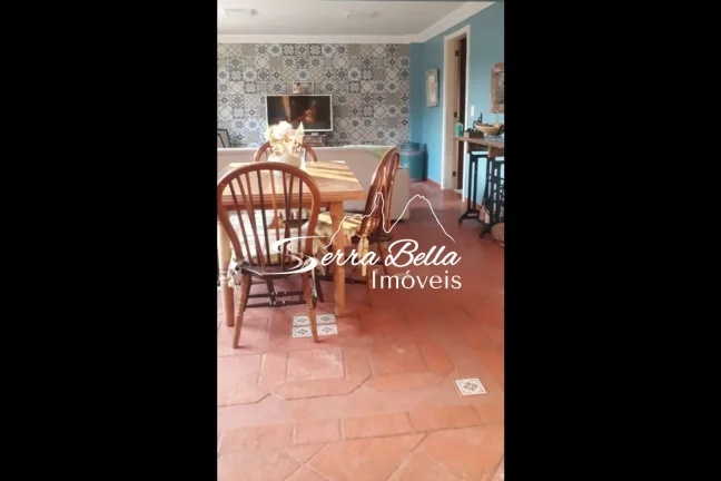 Imagem Casa com 3 dormitórios à venda, 344 m² por R$ 990.000,00 - Albuquerque - Teresópolis/RJ