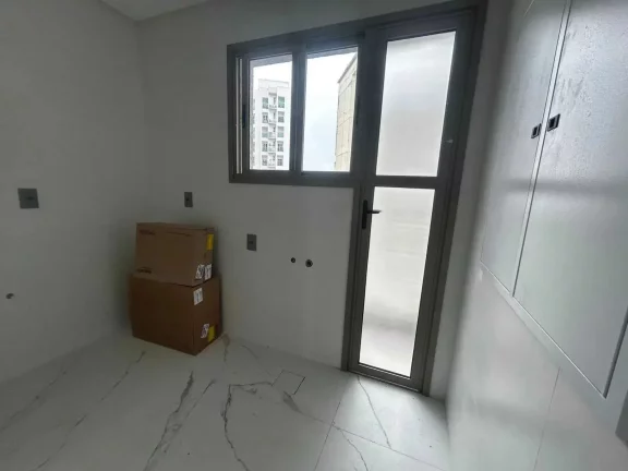Imagem Apartamento de 3 suítes e 2 vagas de garagem no Centro de Itajaí