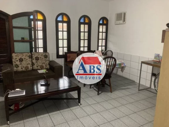Imagem Casa isolada, 3 dormitórios com 1 suíte. Aceita FGTS e financiamento.