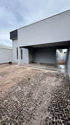 Imagem Casa com 3 dormitórios à venda, 150 m² por R$ 480.000,00 - São Judas Tadeu - Itumbiara/GO