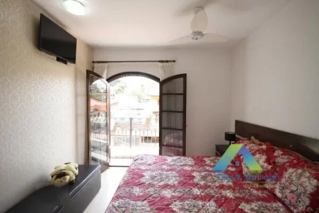 Imagem SOBRADO EM CONDOMINIO COM PORTEIRA FECHEDA !!!
