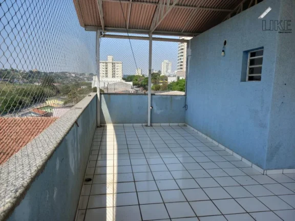 Imagem Alugo casa com terraço na Cidade Jardim