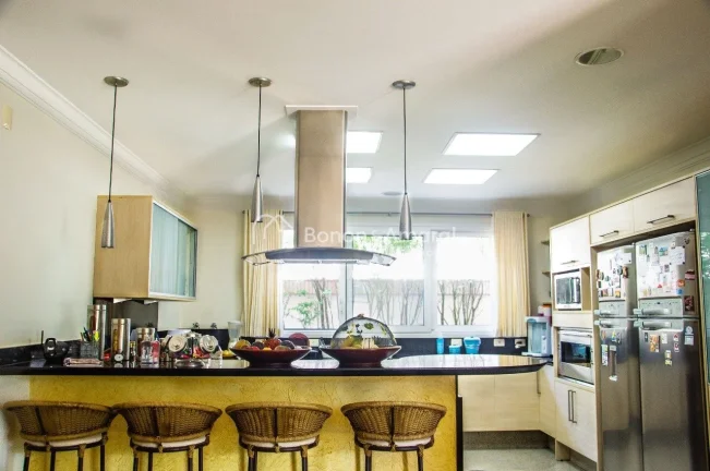 Imagem O Alphaville Campinas dispensa apresentações e essa casa está localizada em um dos melhores ponto...