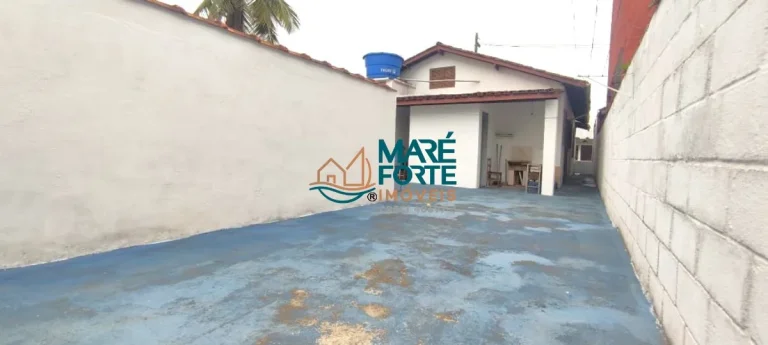 Imagem CASA COM TERRENO DE 250M² À POUCOS PASSOS DA ORLA (COM LAJE)!