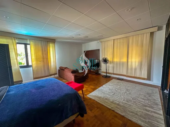 Imagem Casa/Sobrado à Venda em Alto de Pinheiros - São Paulo/SP.