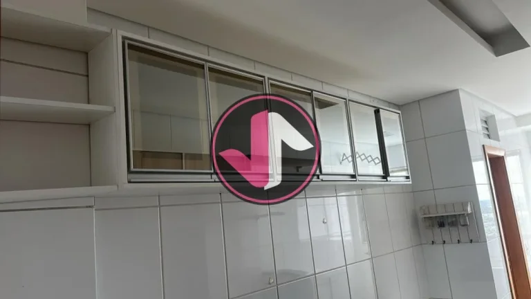 Imagem Oportunidade! Apto com 97m², 3 quartos 1 suíte, sala, cozinha, wc social, wc serviço, varanda, bo...