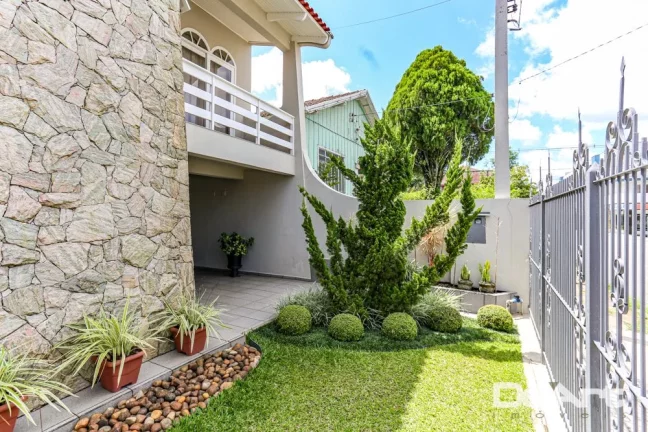 Imagem CASA DE 02 PAVIMENTOS - ÁREA DE 257,70m2 - CENTRO - RIO NEGRO/PR