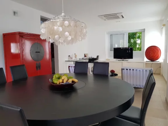 Imagem CONDOMINIO QUINTAS DE SAÚIPE - CASA TOTALMENTE MOBILIADA, DECORADA, MODELO DO RENOMADO ARQUITETO DAVI BASTOS: 330m2 DE ÁREA, 3 SUITES SALA AMPLIADA