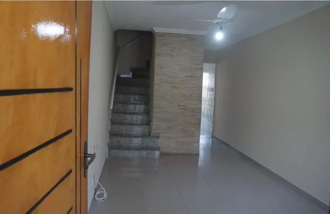 Imagem Sobrado Cidade Patriarca - 105 m² - 2 Dormitórios - 1 Suíte - Sacada - Quintal - Churrasqueira - 4 Vagas de garagem