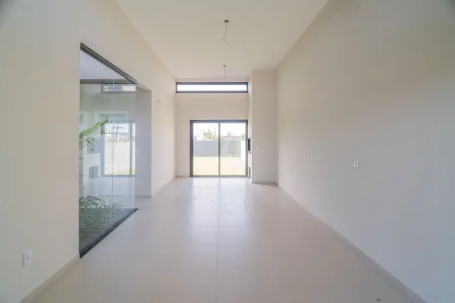 Imagem Casa à venda, com 3 quartos, 107m²