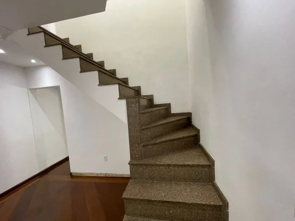Imagem sobrado Maravilhoso com3 dormitórios 1 Suíte e 2 Vagas de Garagens