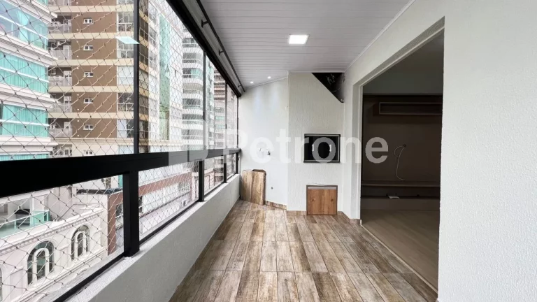Imagem APARTAMENTO RESIDENCIAL em ITAPEMA - SC, meia praia