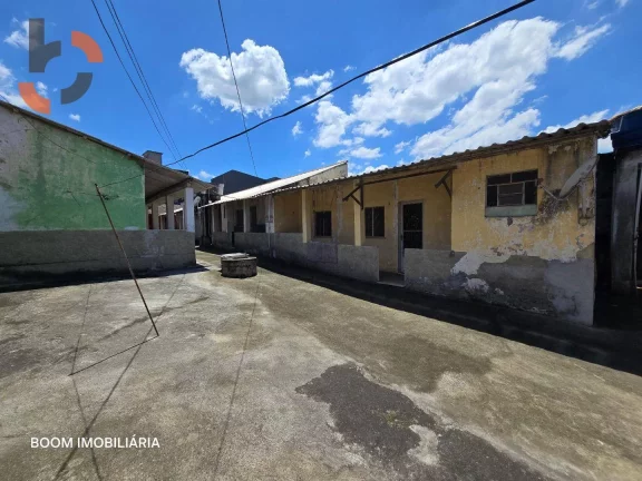 Imagem Casa com 1 dormitório à venda, 235 m² por R$ 330.000,00 - Cerâmica - Nova Iguaçu/RJ