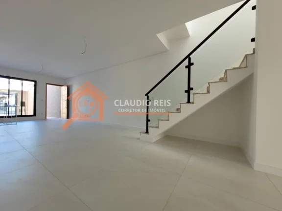Imagem Sobrado com 3 Quartos à venda, 130m² - Campo Grande
