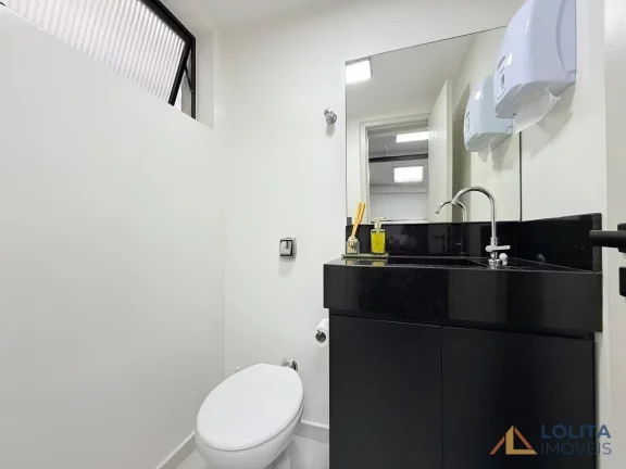 Imagem Sala Comercial à Venda no Coração de Florianópolis!
