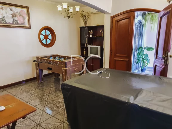 Imagem Cajuru - Venda Sobrado AC 620m² | AT 880 m² | 4 Dormitórios | 2 Suítes | 4 Banheiros | 4 Vagas