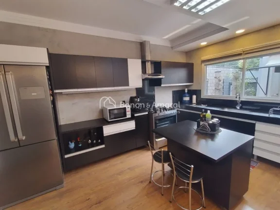 Imagem ...#34;Conforto e Lazer: Linda Casa em Condomínio com Suítes e Área de Lazer Completa!...#34;