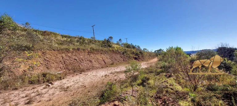Imagem Belíssimo lote com 8.940m² no Condomínio Pedra do Fogo -Campos do Jordão/SP