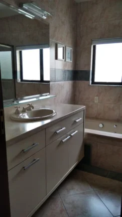 Imagem Casa no Res. Melville - 600m²