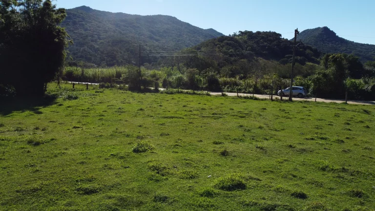Imagem Terreno de 2.275m² em Garopaba/SC - R$650.000,00