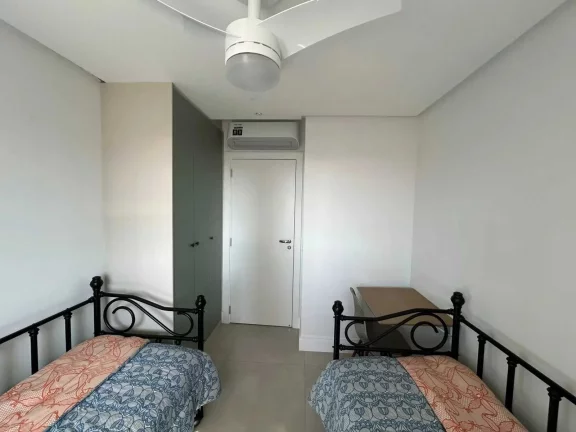 Imagem Apartamento mobiliado com 2 dormitórios sendo 1 suíte e 1 vaga de garagem na Praia Brava - Itajaí