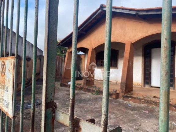 Imagem Casa com 3 dormitórios à venda, 140 m² por R$ 500.000,00 - Oeste - Itumbiara/GO