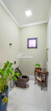 Imagem Casa com 3 suítes no Condomínio Estância dos Ipês em Uberaba