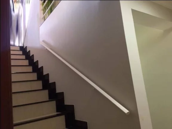 Imagem Oportunidade de ótimo negócio na área central... Barracão comercial em ótima localização com ...