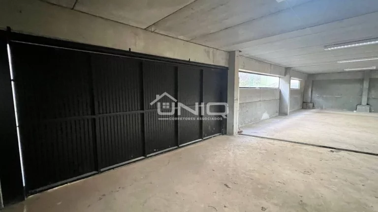 Imagem Prédio Comercial Próximo a Rodoviária