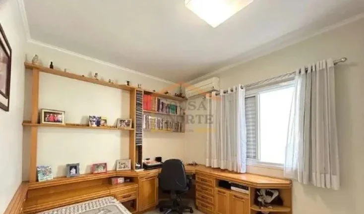 Imagem Sobrado residencial semi isolado, com 3 dormitórios, sendo 1 suite, sala de estar, sala de jantar, ...