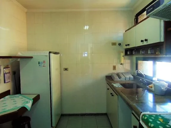 Imagem Pitangueiras, local nobre, com sacada gourmet, 2 vagas, 130 m² úteis.