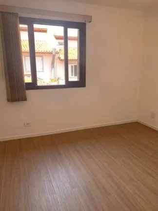 Imagem Casa em Condomínio com 3 quartos, 3 vagas, aceita financiamento.