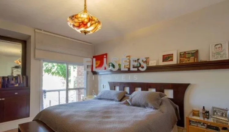 Imagem Casa RESIDENCIAL em SÃO PAULO - SP, JARDIM SÍLVIA (ZONA OESTE)