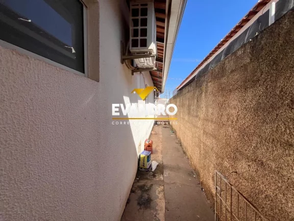 Imagem Casa em Condomínio para Venda em Cuiabá / MT no bairro Jardim Imperial