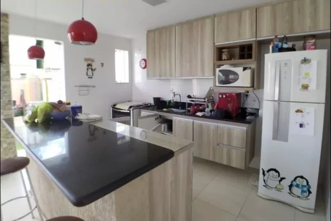 Imagem Casa Duplex, 04 Quartos, Area de Lazer, 01 Suite Master, Praia do Morro, Guarapari - ES