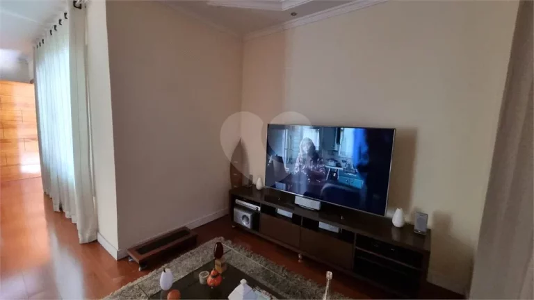 Imagem Casa à venda com 3 quartos, sendo 3 suítes, em Vila Sônia, São Paulo - SP