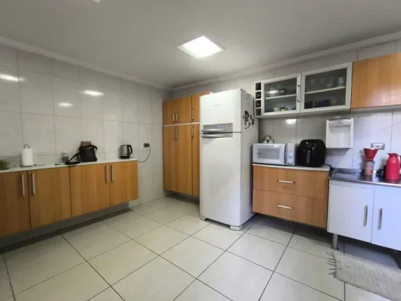 Imagem Sobrado com 3 dormitórios à venda, 375 m² por R$ 695.000,00 - Vila Jurema - Ferraz de Vasconcelos/SP