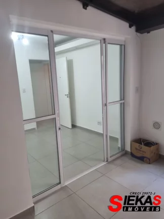 Imagem Sala comercial para locação no Tatuapé, São Paulo-SP: 2 salas, 2 banheiros, 25m² de área.
