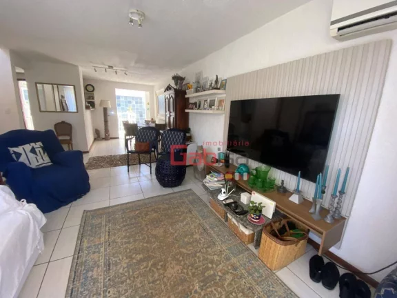 Imagem Casa com 4 Suítes Mobiliada pronta para Airbnb, morar ou veraniar na beira mar à venda, 160 m² por R$ 680.000 - Praia Rasa - Armação dos Búzios/RJ