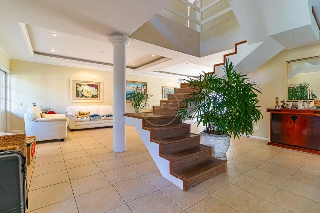 Imagem CASA com 5 DORMITÓRIOS à VENDA - 600m² de terreno - Condomínio MARAMAR