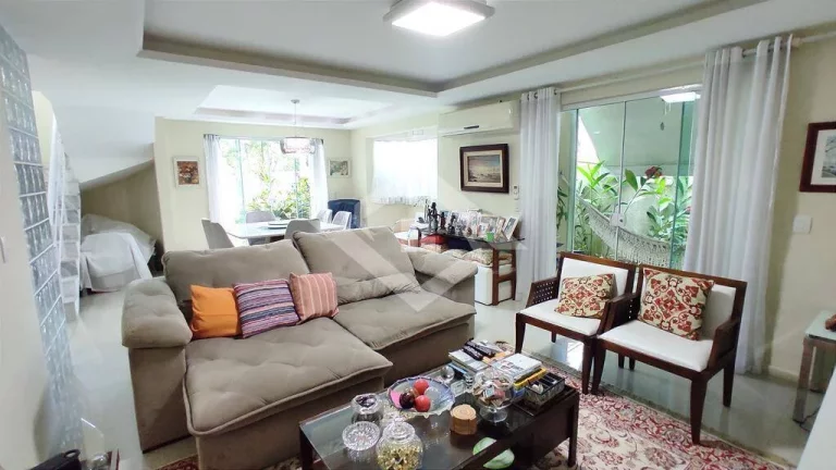 Imagem Casa Duplex com 4 suítes, 250m² condomínio Jardim Itaúna, Vargem Grande
