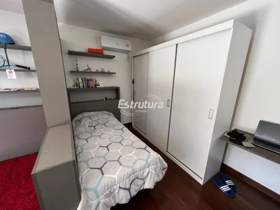 Casa de luxo em bairro nobre de Santa Maria