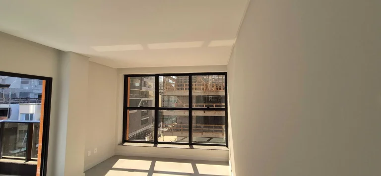 Imagem Apartamento diferenciado recém entregue com 4 suítes e 2 vagas de garagem em Perequê - Porto Belo/SC