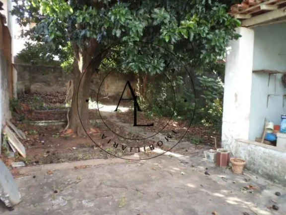 Imagem Casa Versátil com 3 Dormitórios: Ideal para Uso Comercial ou Residencial!