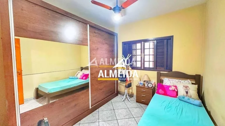 Imagem Casa com 3 dormitórios à venda, 179 m² por R$ 700.000,00 - Vila Operária - Rio Claro/SP