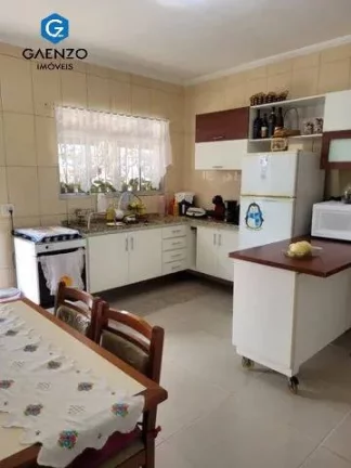 Imagem Casa com àrea Comercial -