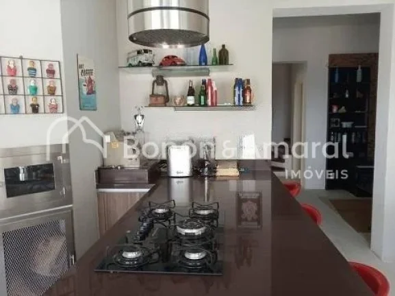 Imagem Imóvel com vista cinematográfica, conta com 4 quartos, sendo todos suítes, 4 salas e um amplo esc...