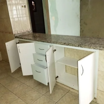 Imagem Sobrado à venda em Cotia-SP - Parque Isaac Pires: 2 quartos, 2 banheiros, 3 vagas, 100m² área. Aproveite!