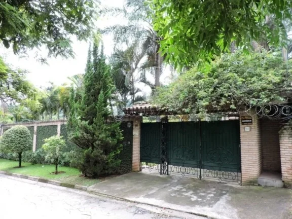 Imagem Chác Vale do Rio Cotia - Muito espaço, em rua fechada e muito tranquila!
