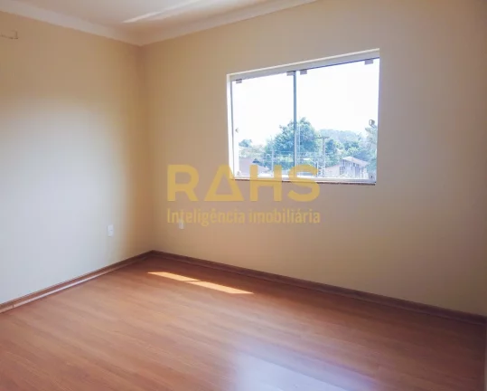 Imagem Apresentamos um sobrado geminado localizado em um condomínio fechado, em uma rua tranquila no bairr...